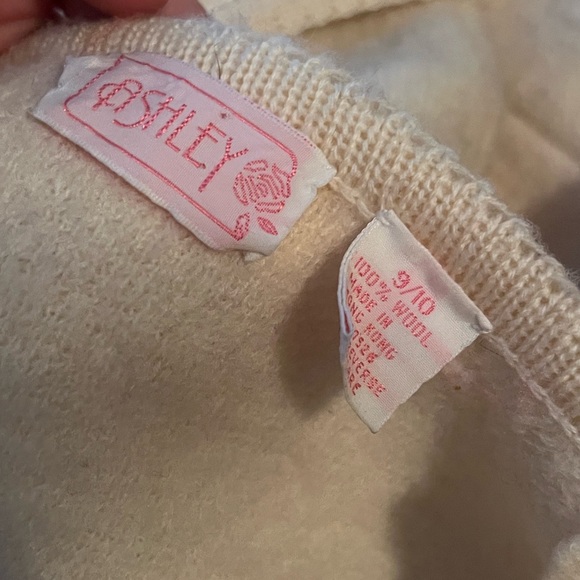 Ashley 100% wool cream cardigan, size 9/10, silver buttons - Picture 4 of 6